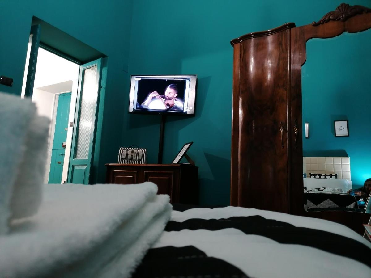 Casacasetta Suite Appartamento Indipendente Таранто Экстерьер фото