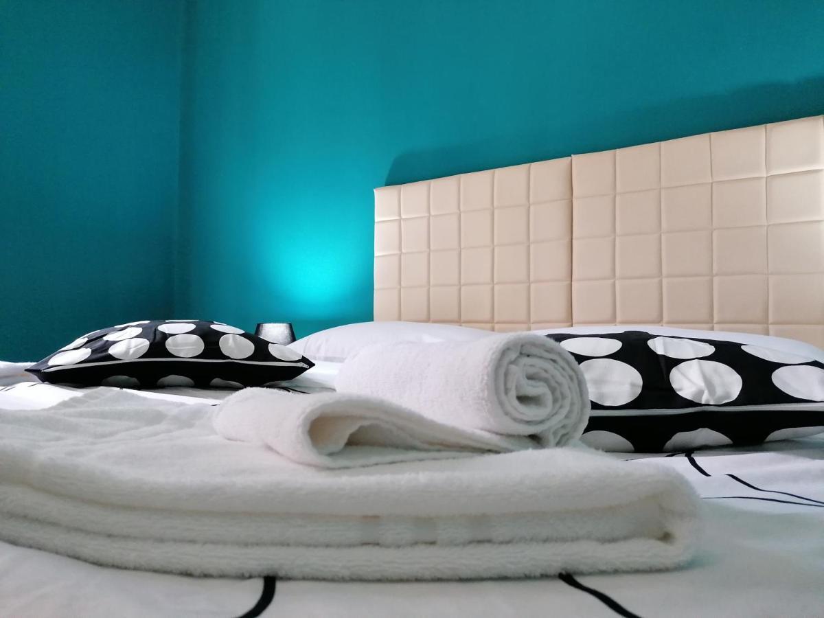 Casacasetta Suite Appartamento Indipendente Таранто Экстерьер фото